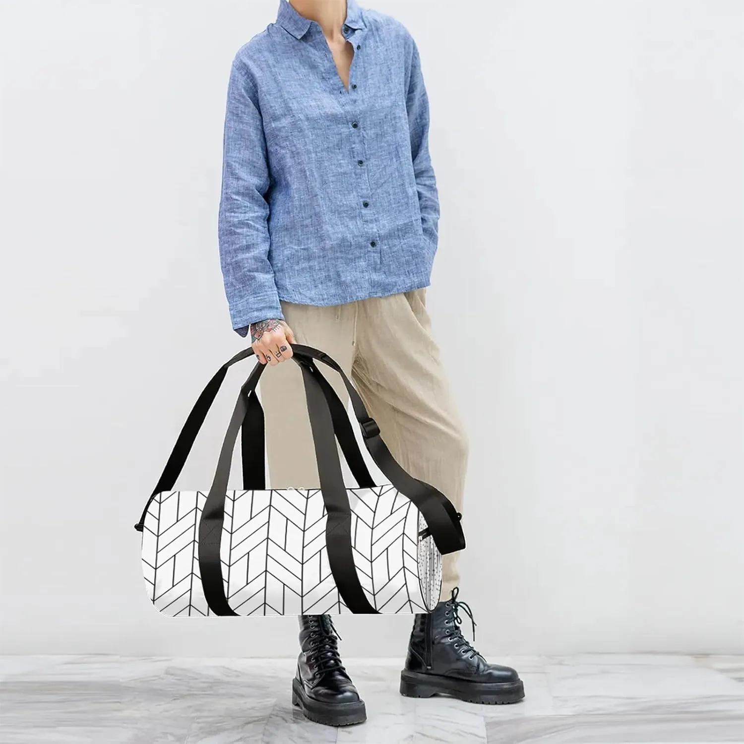 Abstract Geometric Sports Gym Bag for Men Women Lightweight Travel Duffle Bag with Shoulder Strap Waterproof Carry On Weekender Overnight Bag for Travel Sports Gym
