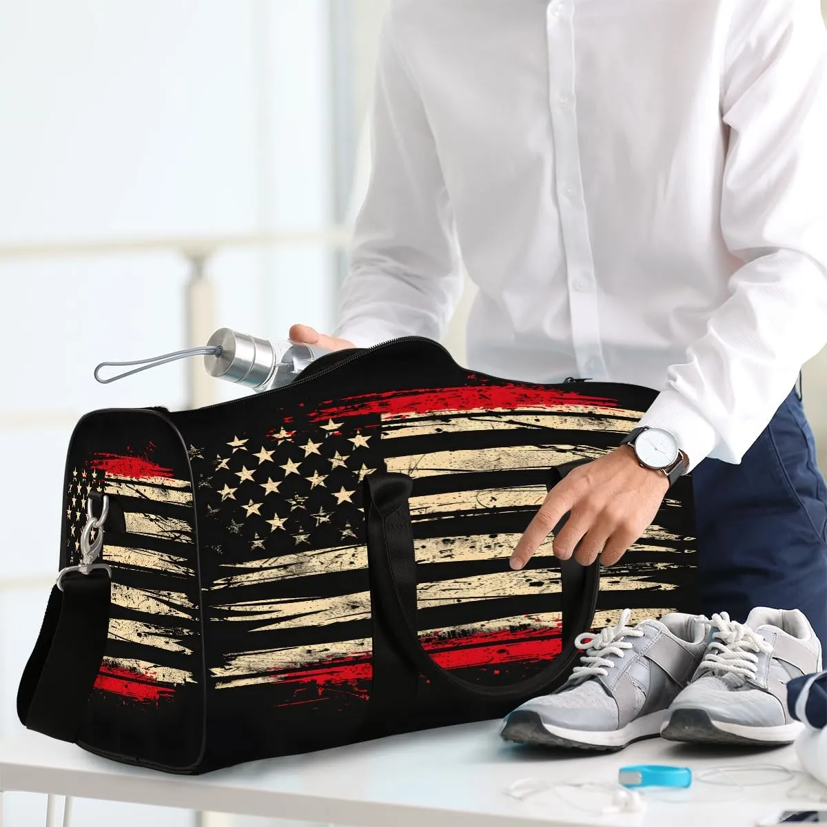 American Flag Retro Travel Duffle Bag Sports Gym Bags for Women Men Weekender Overnight Bags Waterproof Carry On Tote Bag Workout Bag for Dance Swimming Yoga Hospital