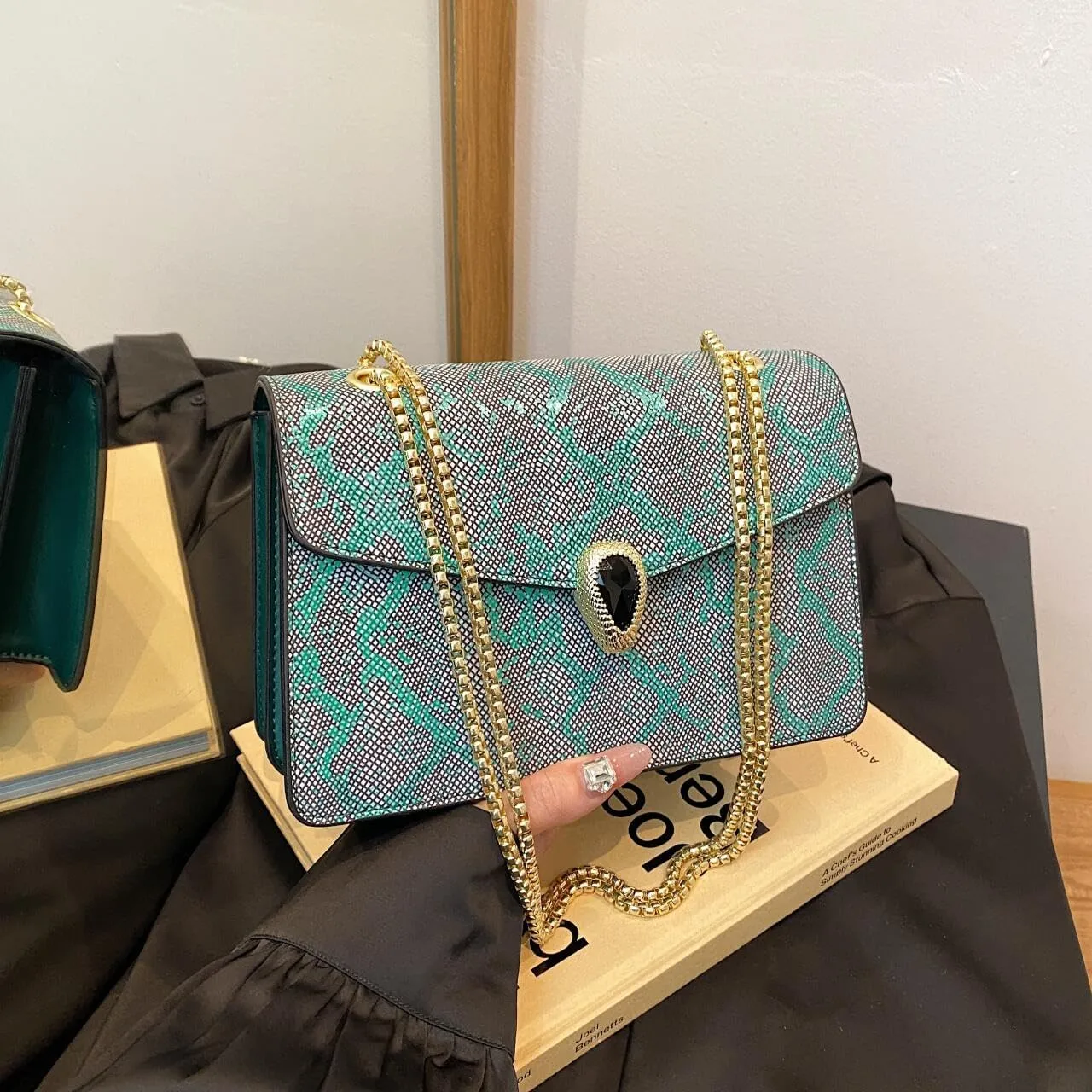 Crossbody Bags for Women Snake Printed Chain Shoulder Bags Trendy Handbags Clutch Purses
