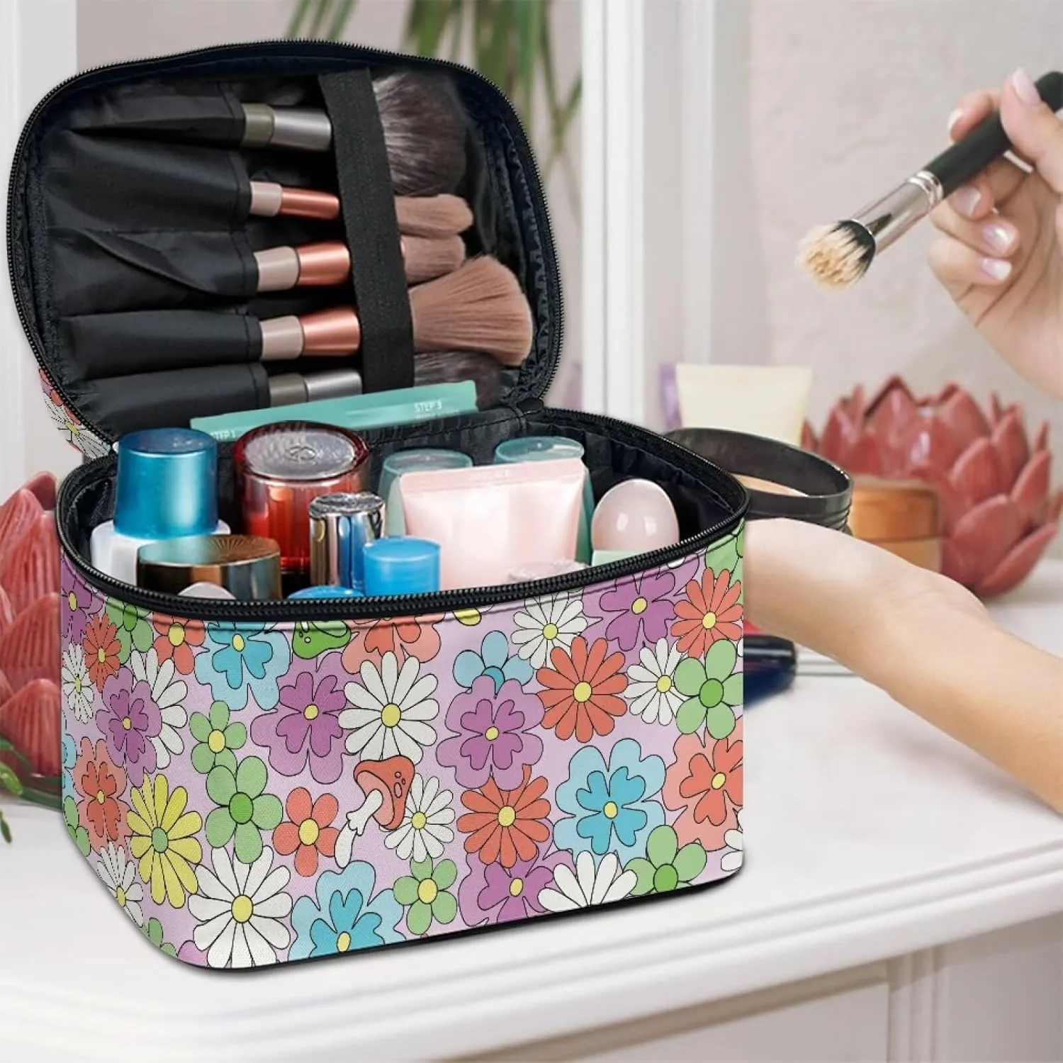 Daisy Mushroom Travel Cosmetic Bag for Women Girls Zipper Clear Travel Bags for Toiletries Large Capacity Brushes Case with Handle Easy to Clean for Weekend Getaways, Vacations