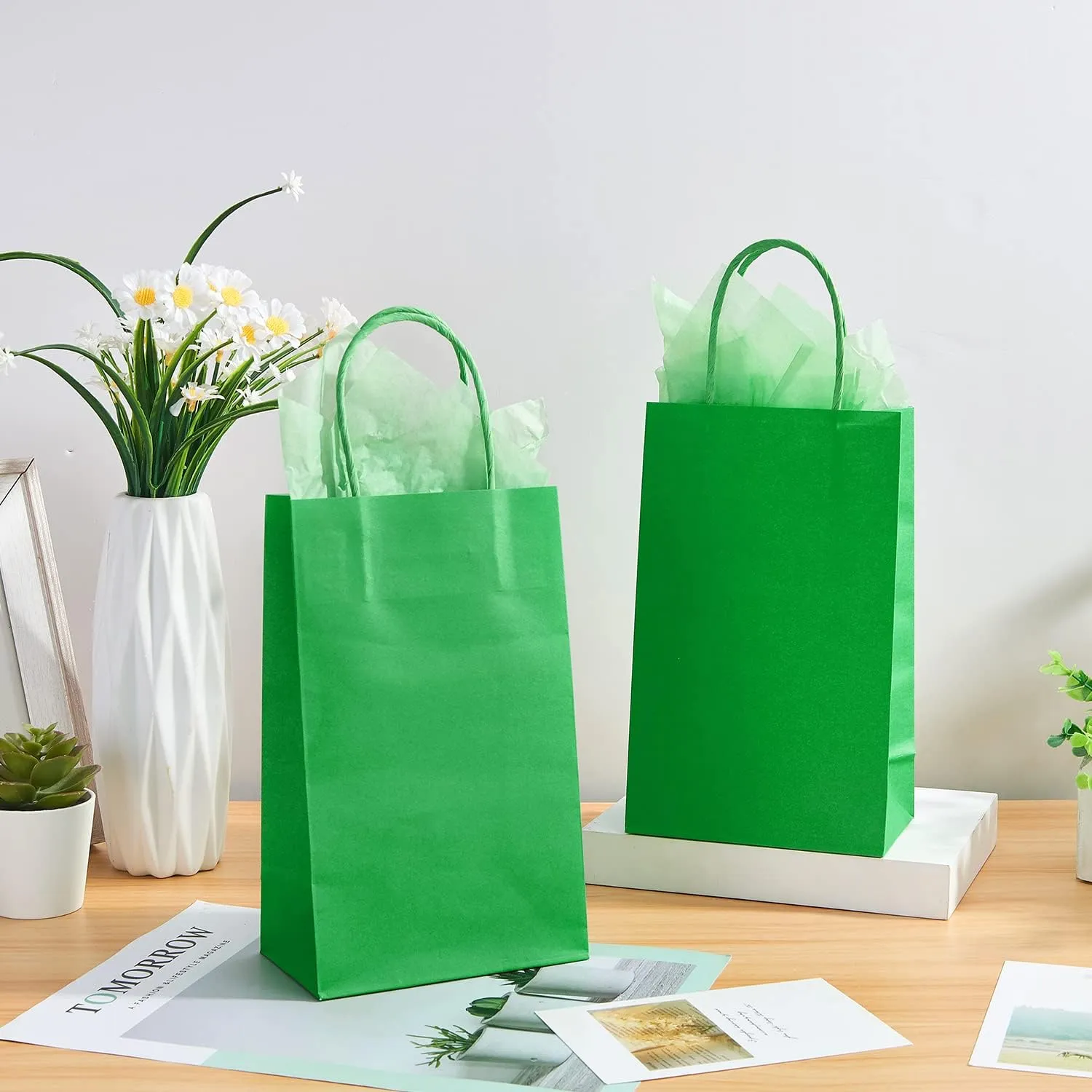 DjinnGlory 24 Pack Small Green Paper Gift Bags with Handles and Tissue Paper for Party Favors, Goodies, Small Business, Merchandises, 9x5.5x3.15 Inch