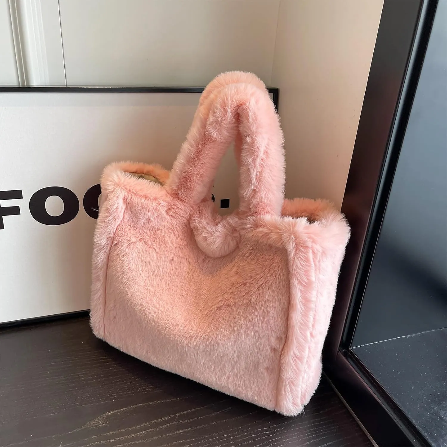 Fluffy Tote Bag Large Fur Purses for Women Winter Fuzzy Totes Furry Shoulder Handbag Plush Bags
