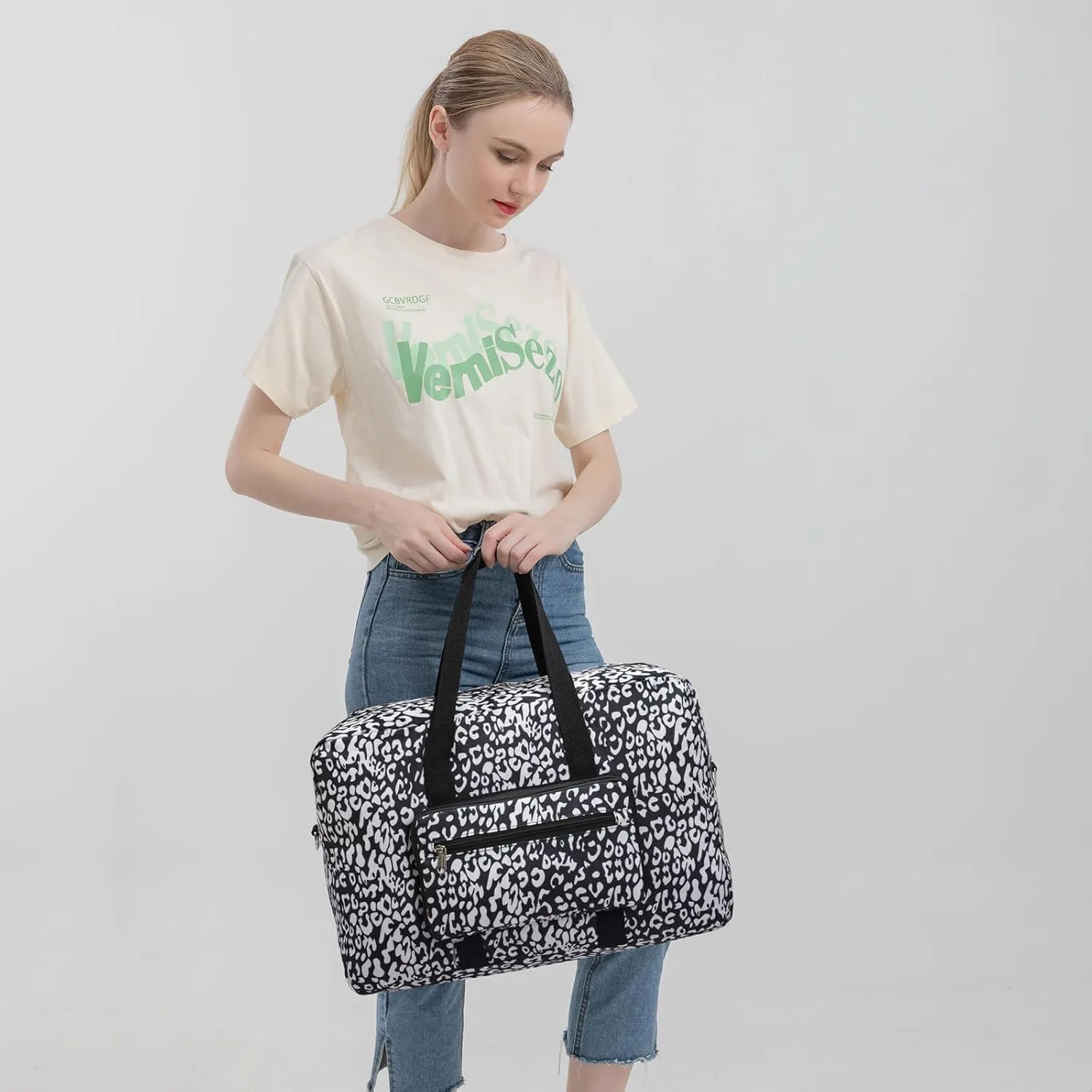 Foldable Travel Duffel Bag, Medium Women's Weekender and Overnight bag carry on Luggage bag for Women