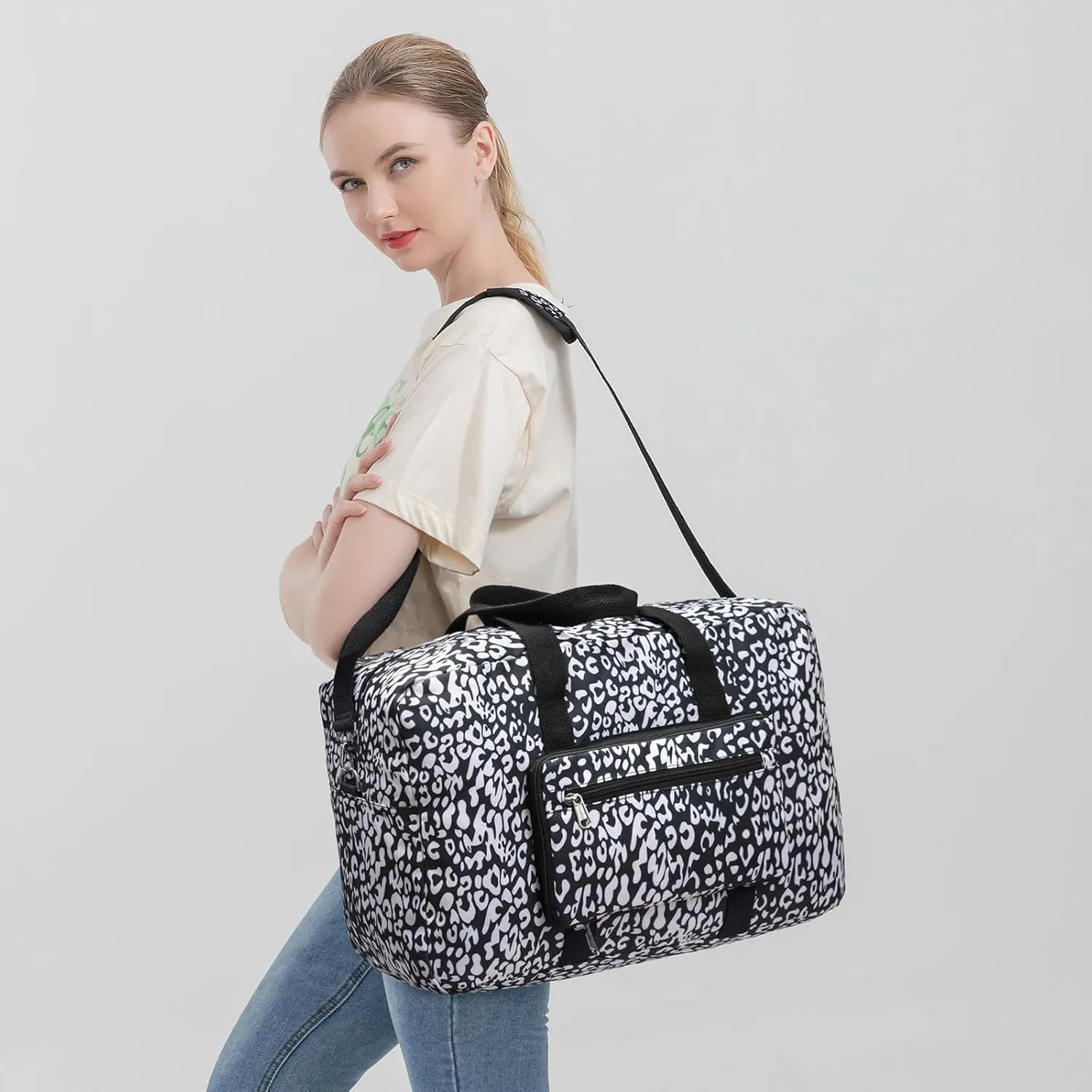 Foldable Travel Duffel Bag, Medium Women's Weekender and Overnight bag carry on Luggage bag for Women