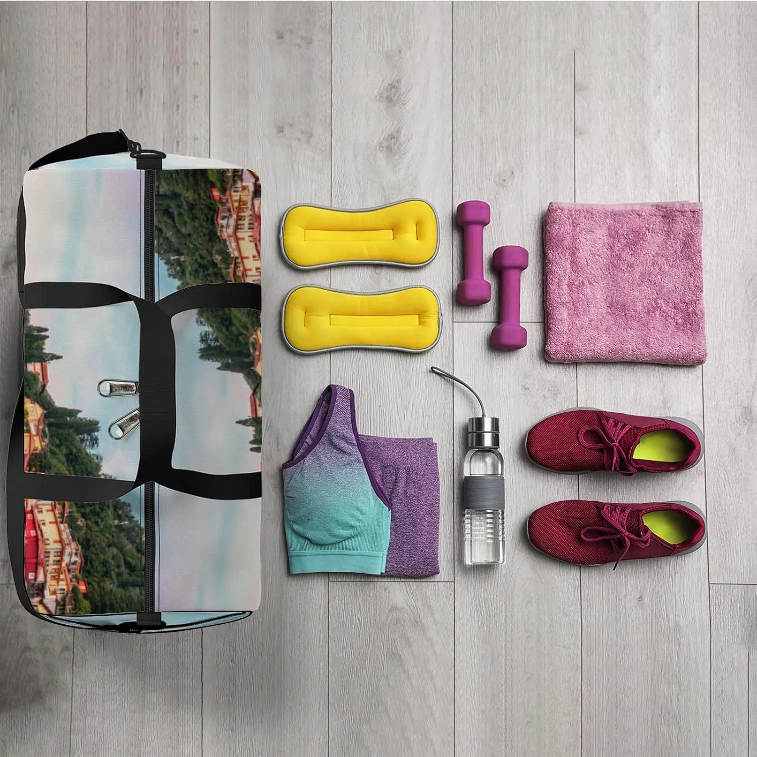 Green Varenna Scenic Sunset View Como Lake Sports Bag Tote Bag Waterproof Gym Bag with Shoulder Strap Zipper 2 Side Pockets for Men and Women, Travel and Storage Shoulder Bag.