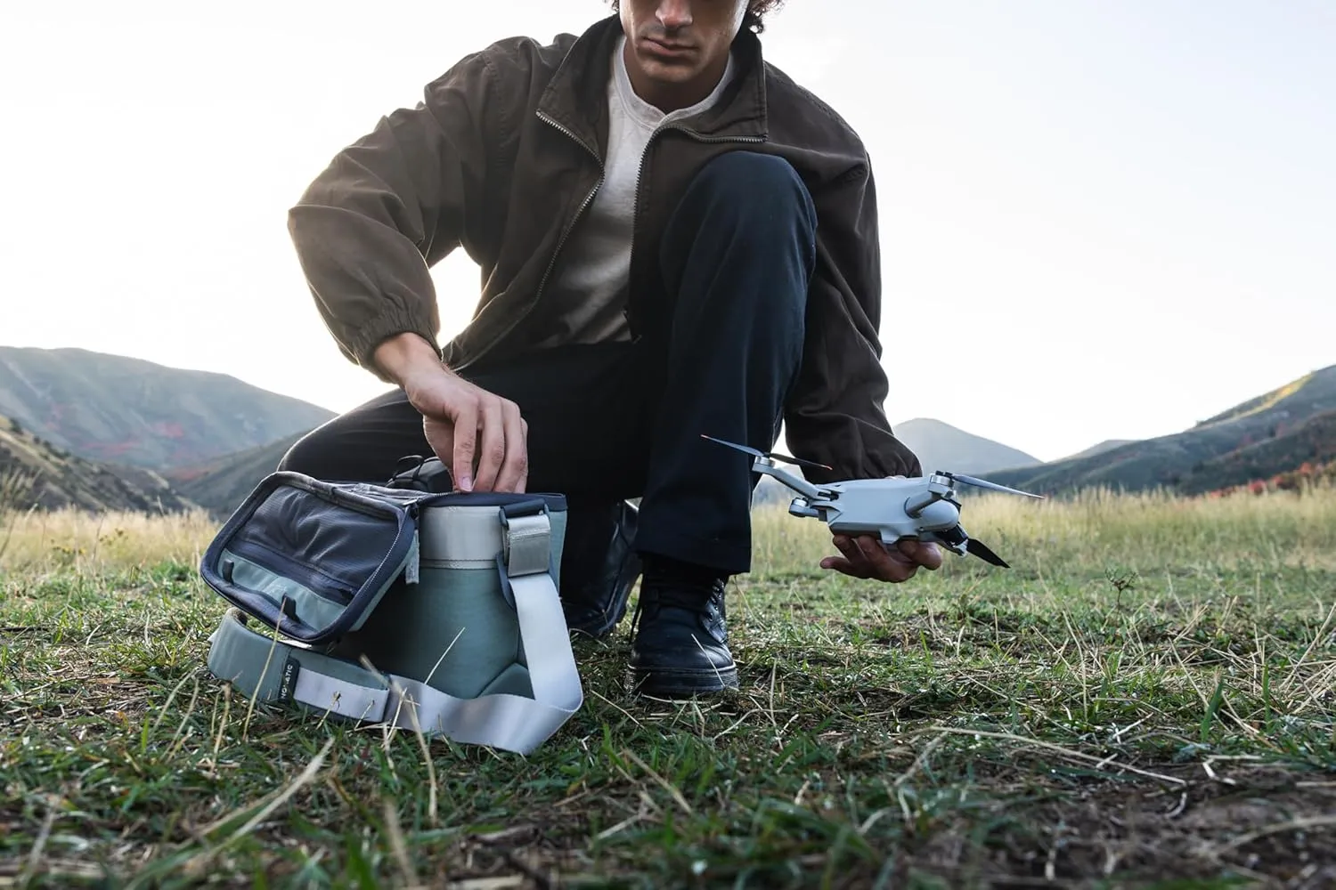 NOMATIC Luma Camera Sling 12L - Sling Bag Designed by Peter McKinnon - Camera Bag for Photographers (Sage)