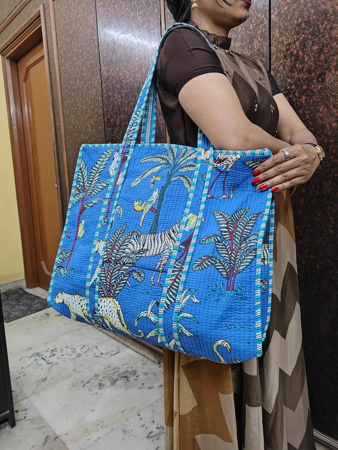 Rastogi Handicrafts Quilted Cotton Women Beautiful Printed Grocery Shopping Bag, Shoulder Bag, Tote Bag, Travel Bags