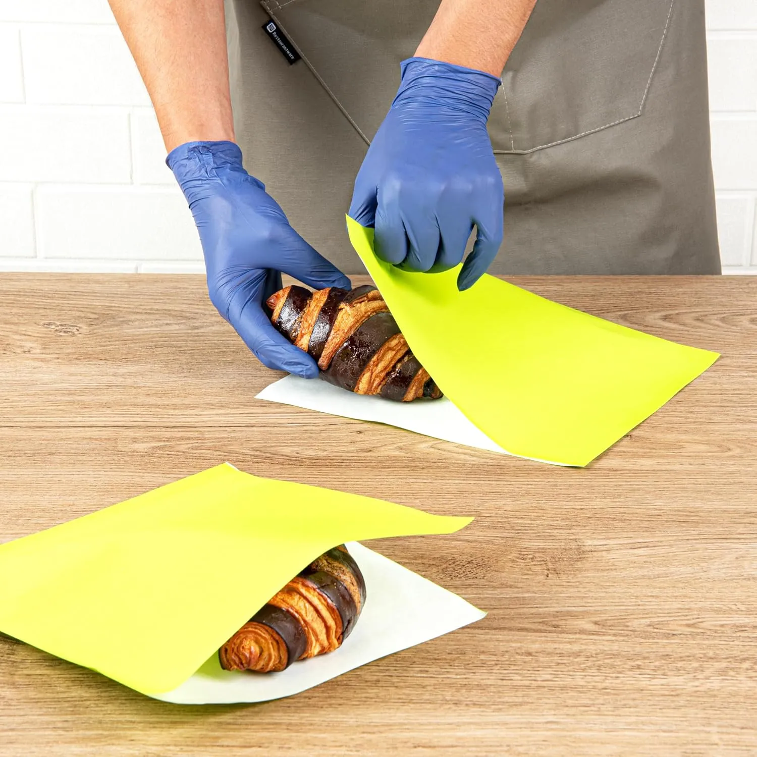 Restaurantware Bag Tek 10 x 9 Inch Double Open Bags 100 Large Deli Paper Sheets - Disposable Greaseproof Green Paper Deli Wrap Liners For Snacks Cookies And More