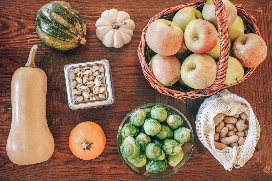Reusable Mesh Produce Bags made from 100% Organic Cotton - 12"x10", Perfect Reusable Net Vegetable Bags - Washable Fruit, Vegetable & Produce Sacks (3 Medium)
