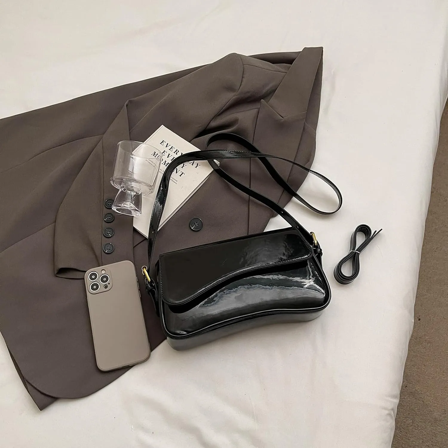 Shoulder Bag for women Y2K Crossbody Vegan Leather Purse Straps Retro Clutch Hobo Hadbags with 2 Removable