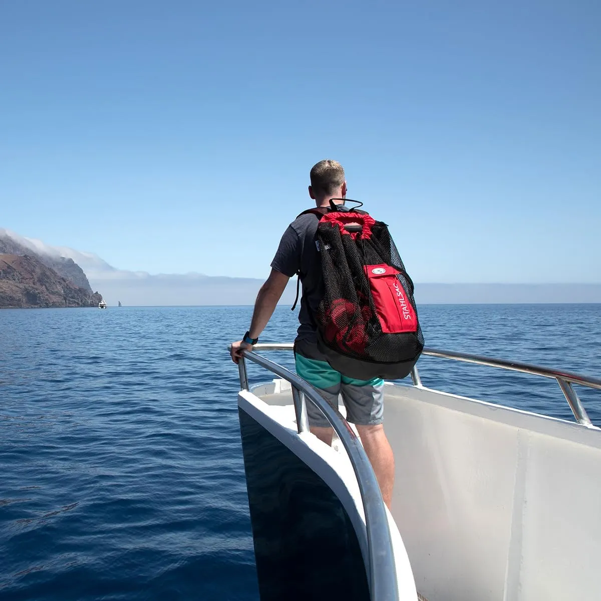 Stahlsac Bonaire Mesh Backpack: Big 142L size, ideal for dive gear, dry pockets