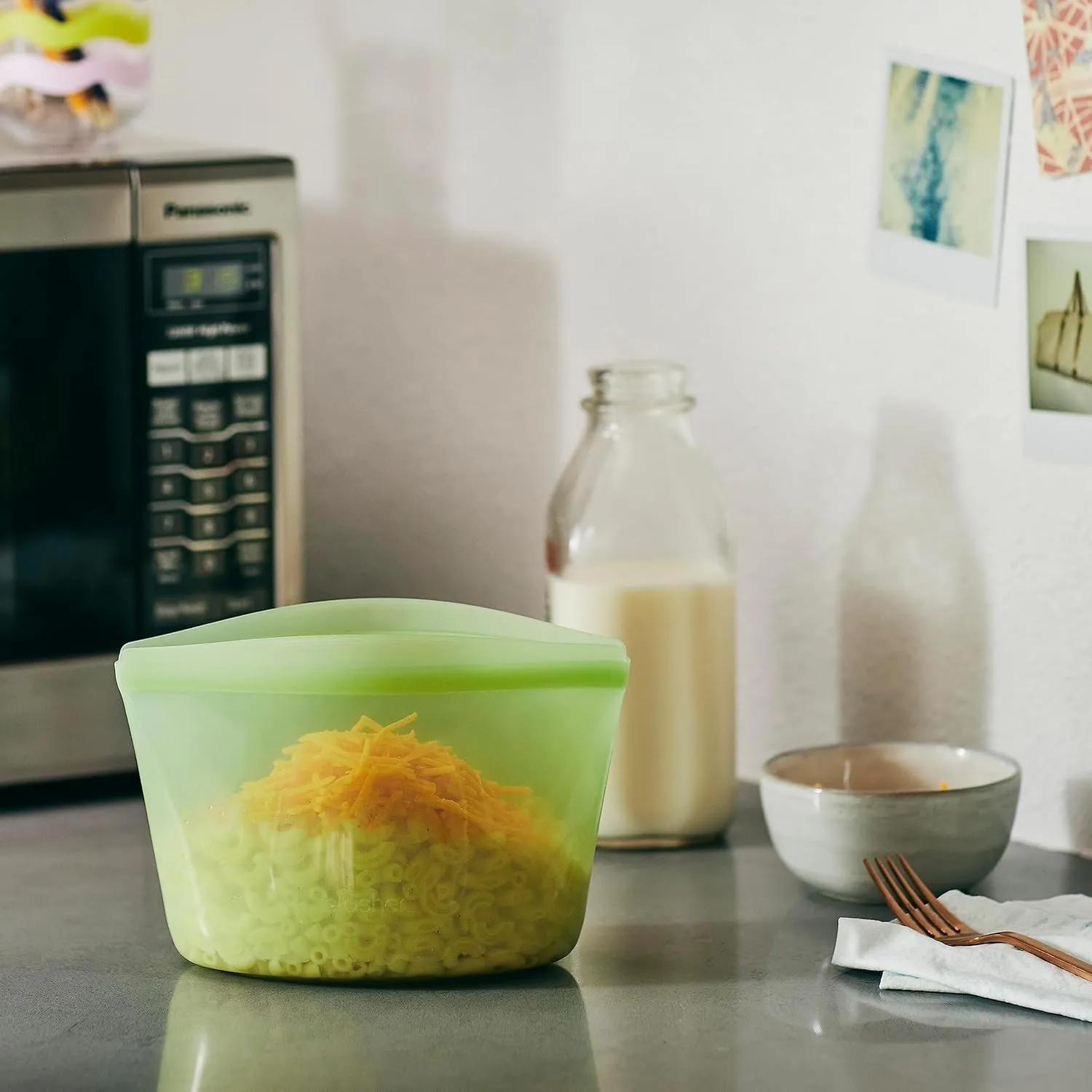 Stasher Premium Silicone Reusable Food Storage Bowl, Clear, Microwave, Sous Vide, Dishwasher, Oven and Freezer Safe, BPA Free, Leak-free, Eco-friendly, 4-Cup Bowl