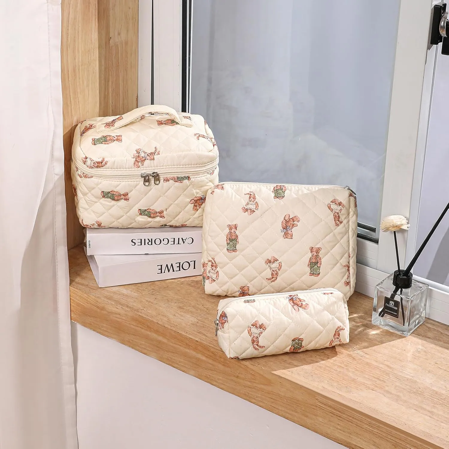 uekeboag 2 pcs Large Floral Quilted Makeup Bag Set for Women, Cotton Quilted Big Cosmetic Bag, Coquette Aesthetic Cute Travel Toiletry Bag