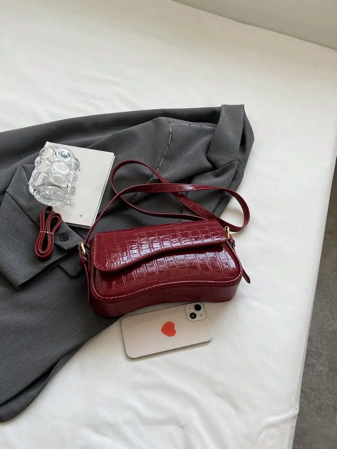 Verdusa Women's Leather Shoulder Bag Clutch Purses Trendy Hobo Crossbody Handbags Y2K Saddle Flap Underarm Purse