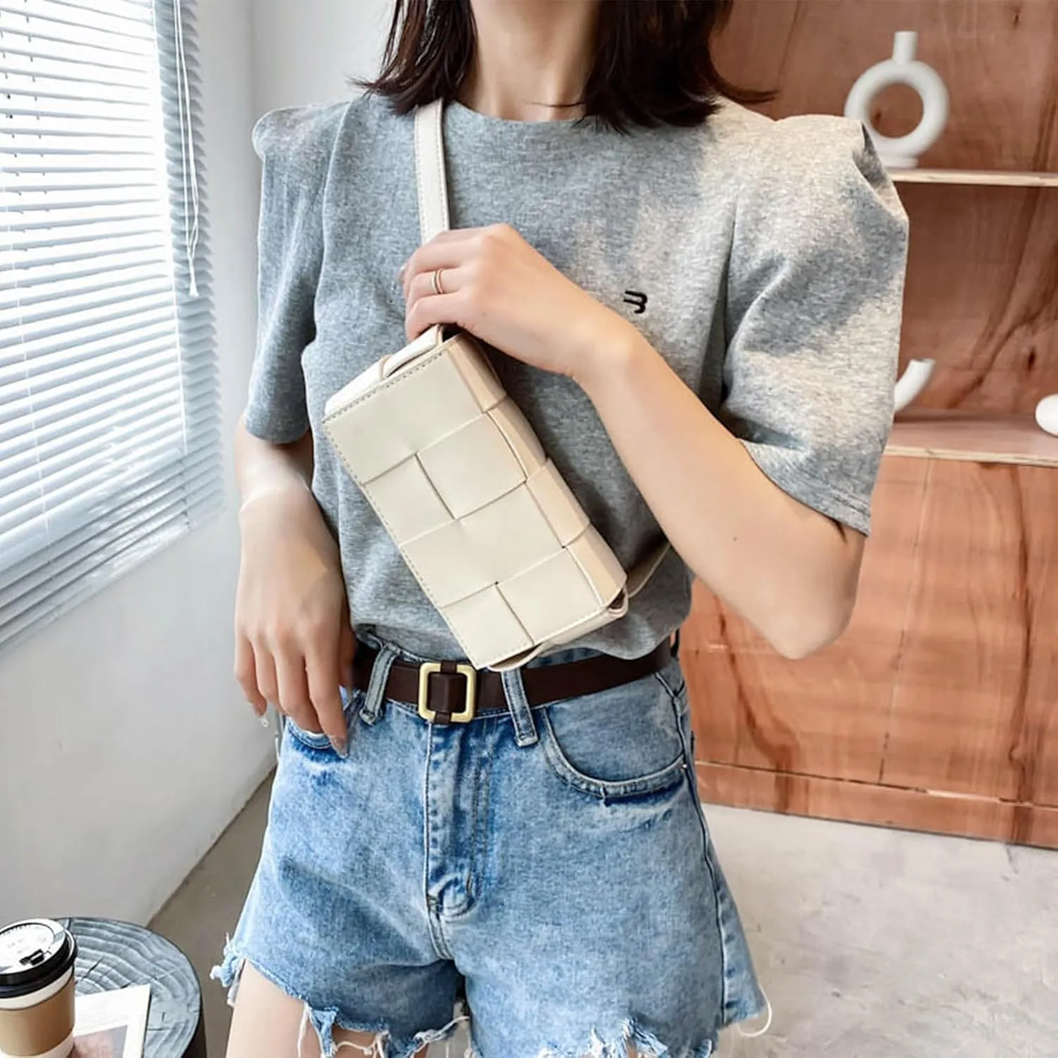VIRVAR Mini Belt Bag with Women's PU Leather Woven Small Fanny Pack, Woven Small Square Bag 7.3 * 4 * 2.6 Inch (Apricot)