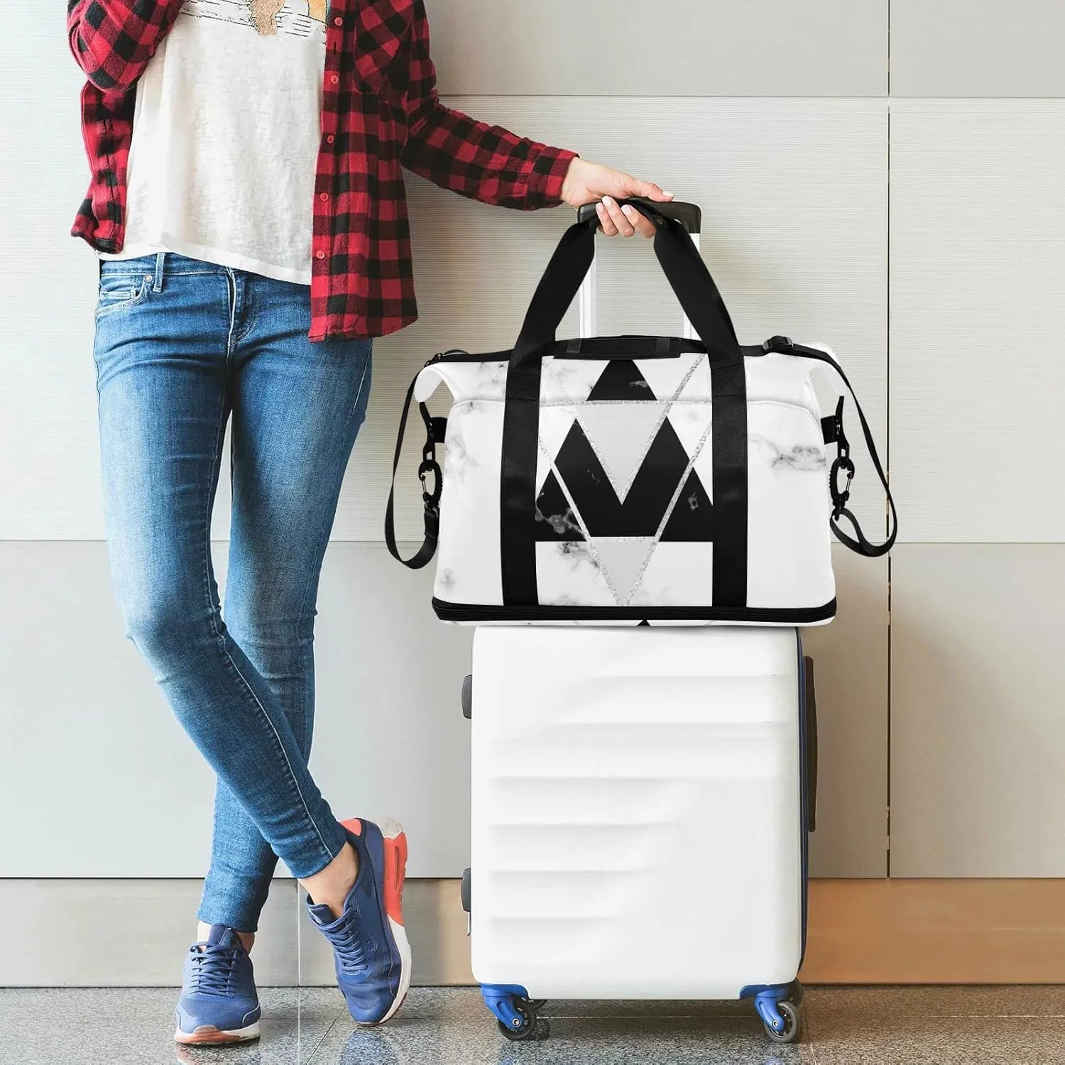 White Black Geometric Triangles with Silver Lines White Marble Gym Duffel Bag, Polyester Travel Weekender Luggage Handbag with Waterproof Pocket for Wet Items, Unisex Foldable Tote for Sports
